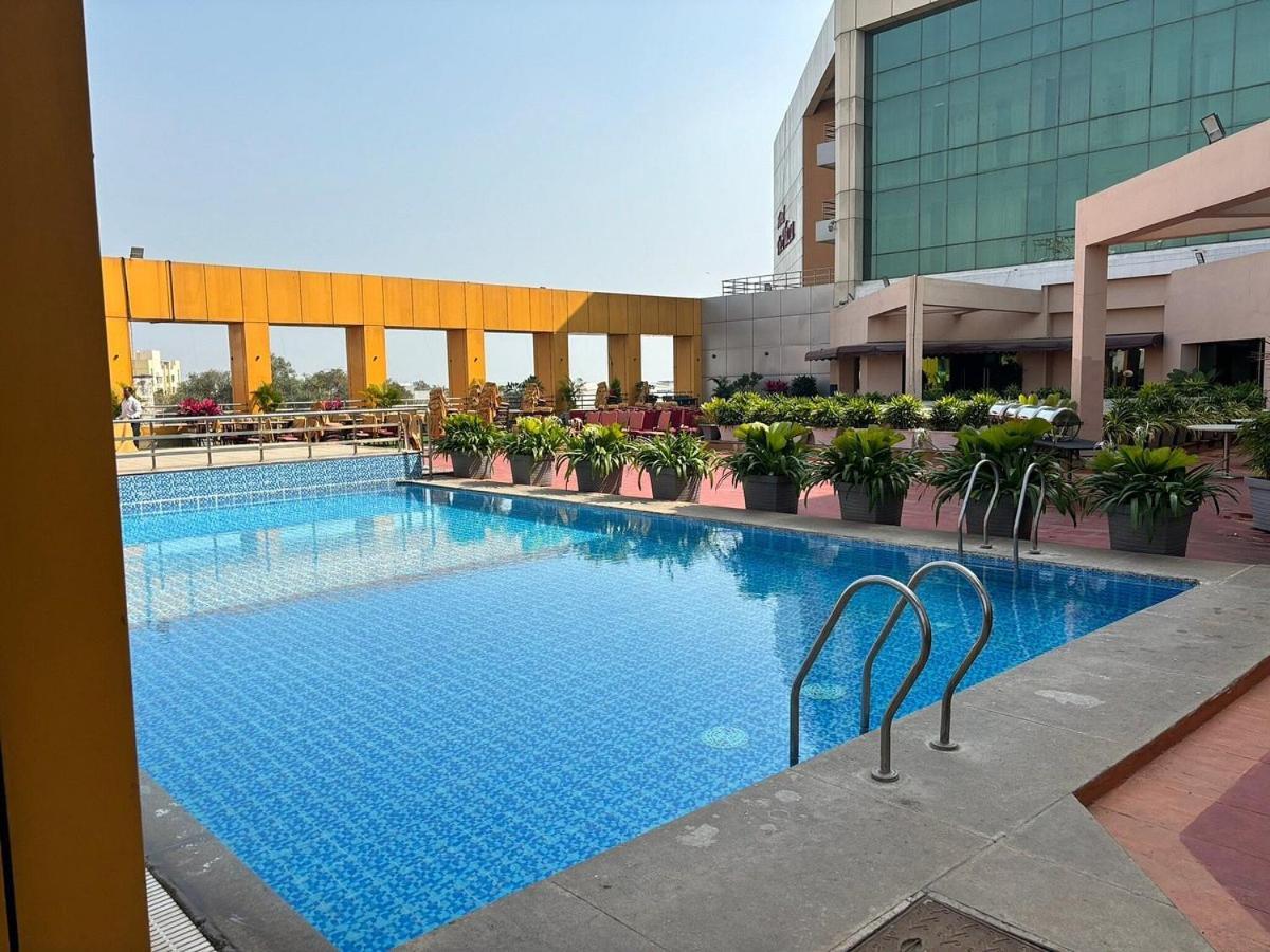 Hotel The Plaza Хидерабад Екстериор снимка