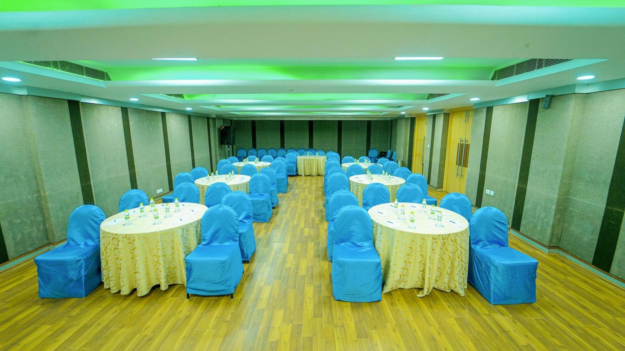 Hotel The Plaza Хидерабад Екстериор снимка